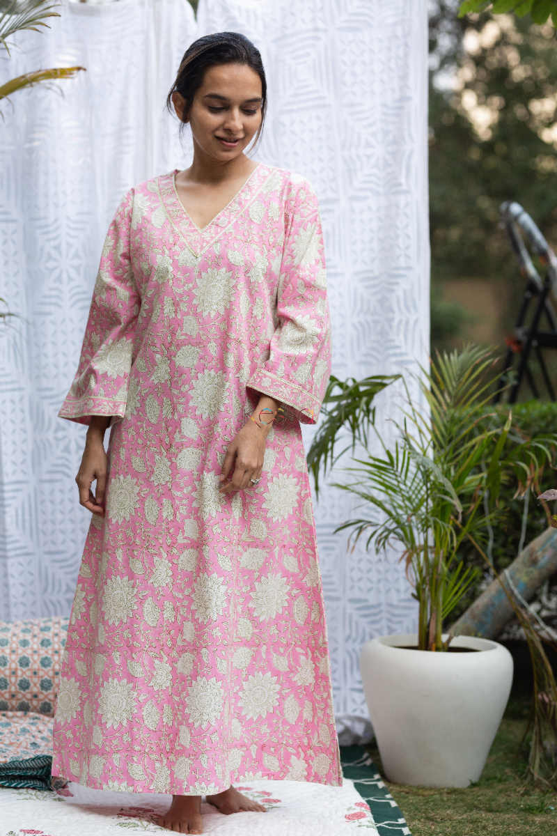 Buy Charming DE56 Kwaab Pink Cotton Nightie Online | Kessa