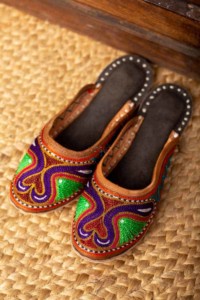 Buy On-demand VCJ22 Riddhi Embroidered Women Leather Mojris Online | Kessa